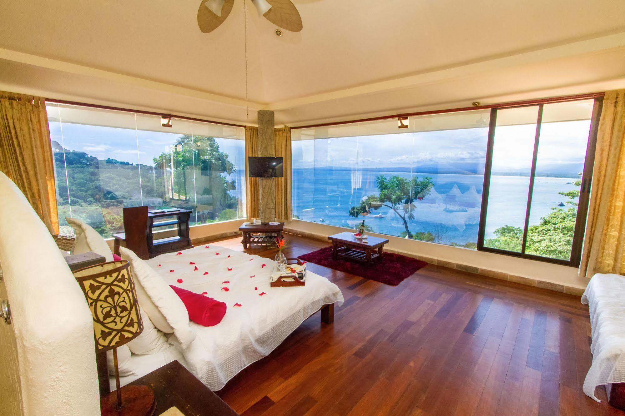 Issimo Suites Boutique Hotel & Spa - Adults Only Manuel Antonio Extérieur photo